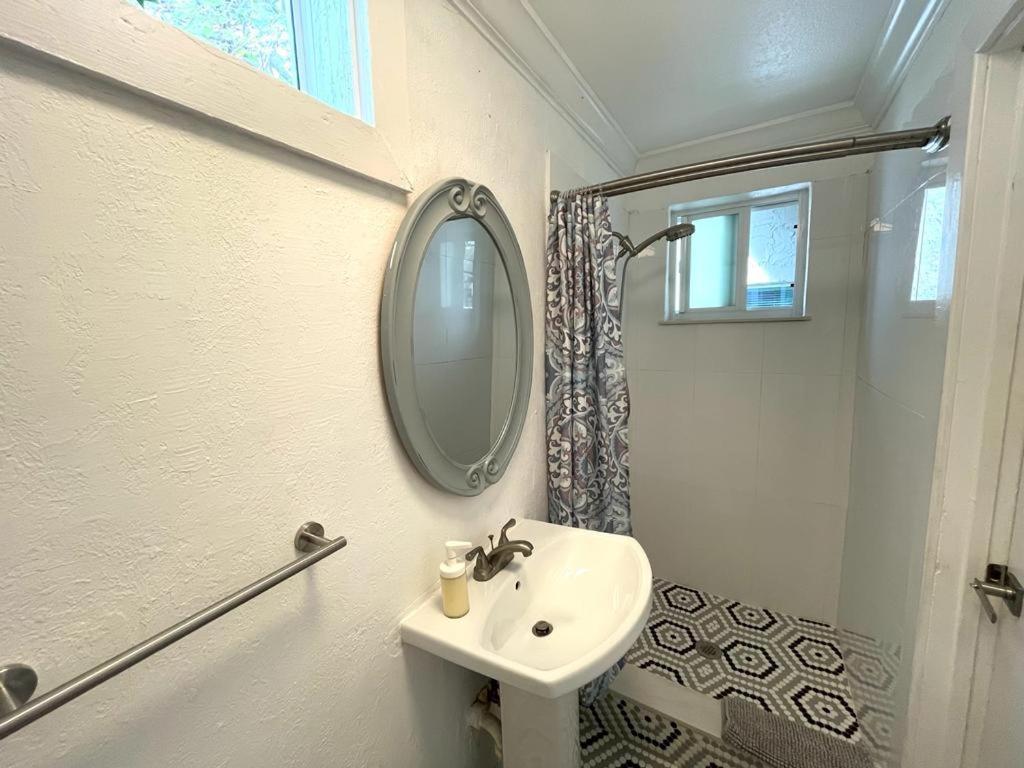 Private Studio With Free Parking Miami Dış mekan fotoğraf